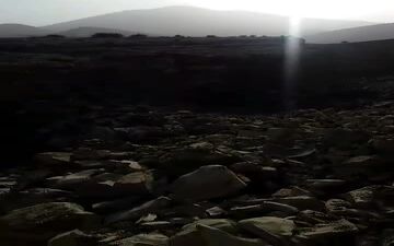 تصویر واقعی از شکاف کوهی در روستای قوله‌رش ازگله